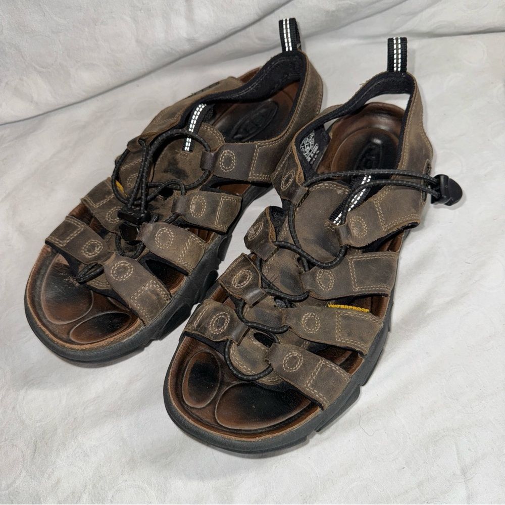 Keen Daytona Men’s Brown Leather Waterproof Sandals size 9.5 preowned